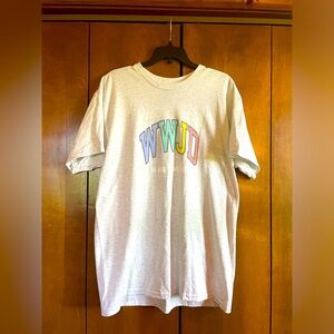 WWJD He Would Love First pastel and heather t shirt! Size large! 💕✝️🙌 New!!!